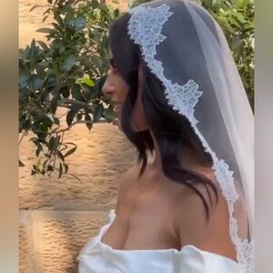 Elegant White Lace Bridal Veil by VeilsbyRebecca